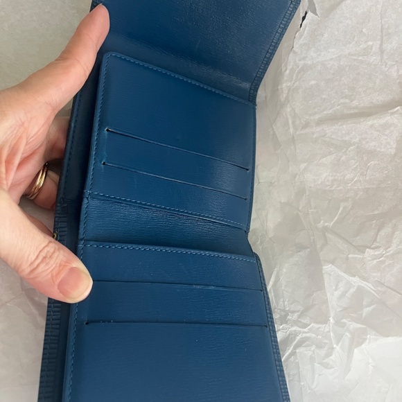 Louis Vuitton Blue Epi Bifold Wallet - Picture 16 of 16